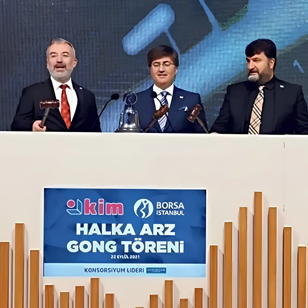 Bazen Alkışlıyoruz